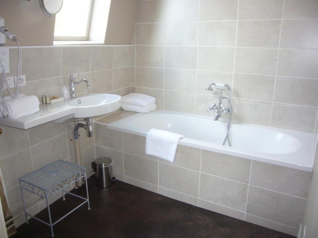 La Dixmeresse Restigne Room photo